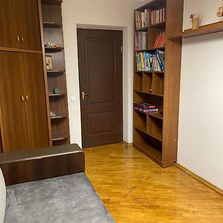 Apartment Next To Metro Station Pechersk Kiev Eksteriør bilde